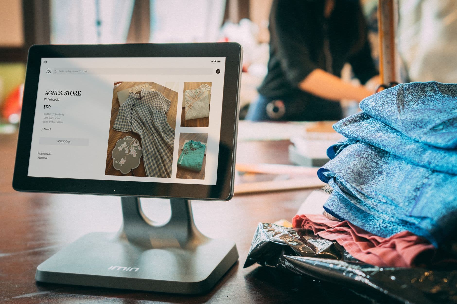 PrestaShop czy WooCommerce - który sklep internetowy wybrać dla swojej firmy w 2026 roku
