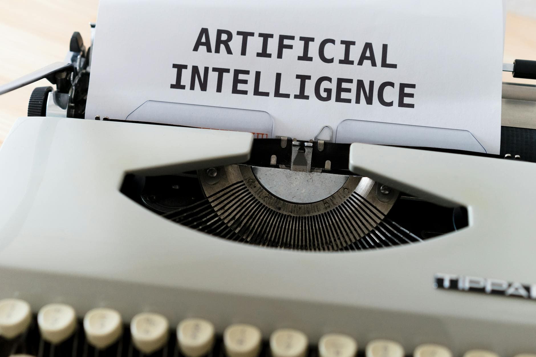 AI w sklepie internetowym — 6 zastosowań, które realnie zwiększają sprzedaż w 2026 roku